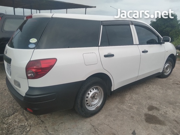Nissan AD Wagon 1,5L 2016-6