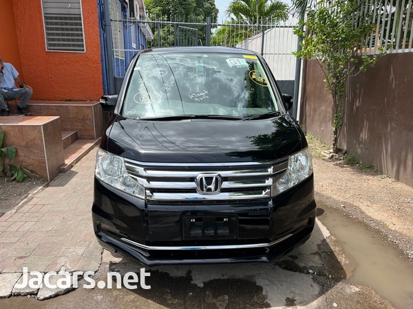 Honda Stepwgn 2,0L 2013-2