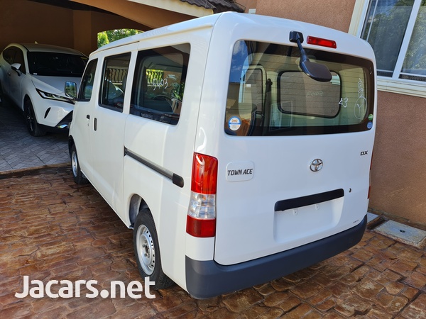 Toyota Town Ace 1,5L 2018-9
