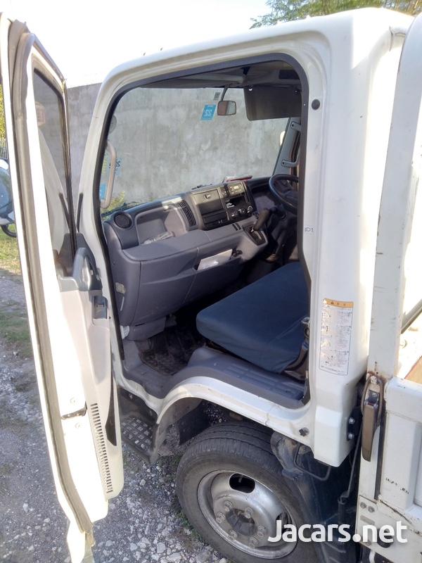 2014 Mitsubishi Fuso Canter-10