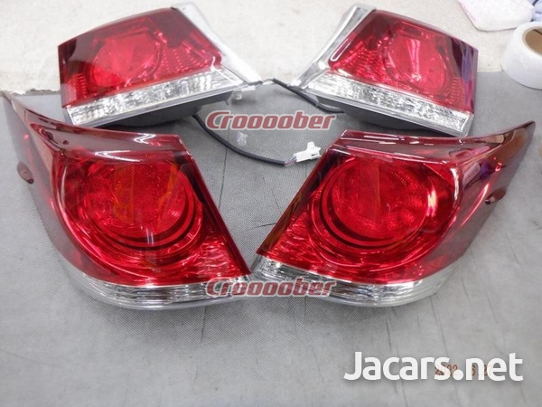 2013+ Toyota Crown Athlete Rear Lights