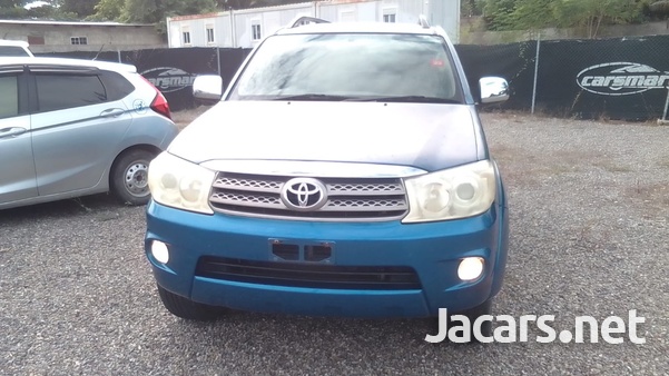 Toyota Fortuner 2,7L 2011-3