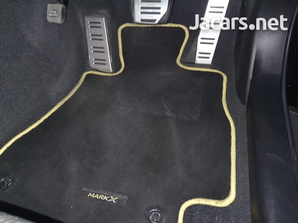 Toyota Mark X 2,5L 2016-11