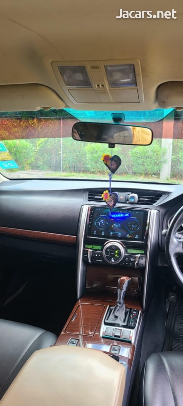 Toyota Mark X 2,5L 2015-4