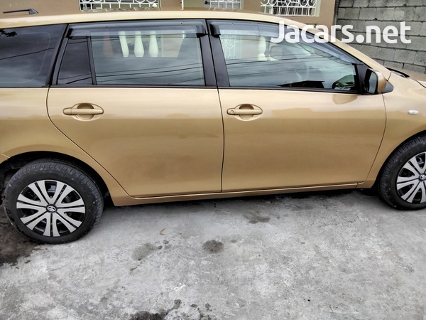 Toyota Fielder 1,5L 2012-6