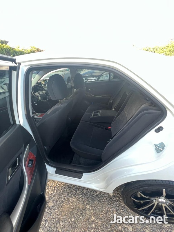 Toyota Premio 2,0L 2012-5