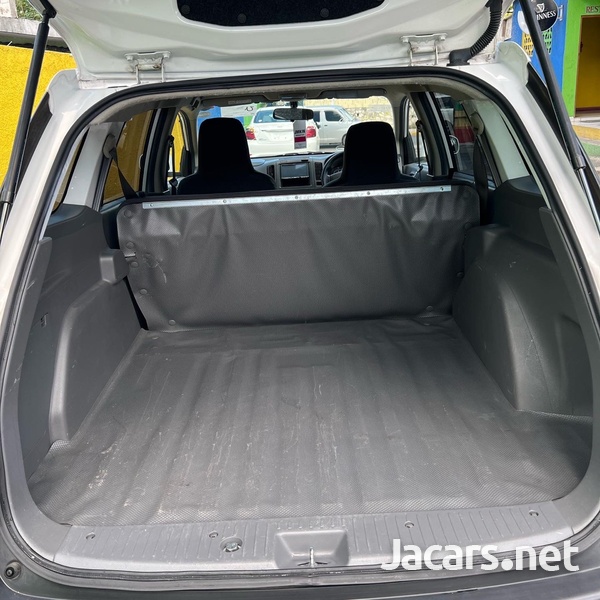 Nissan AD Wagon 1,5L 2016-8