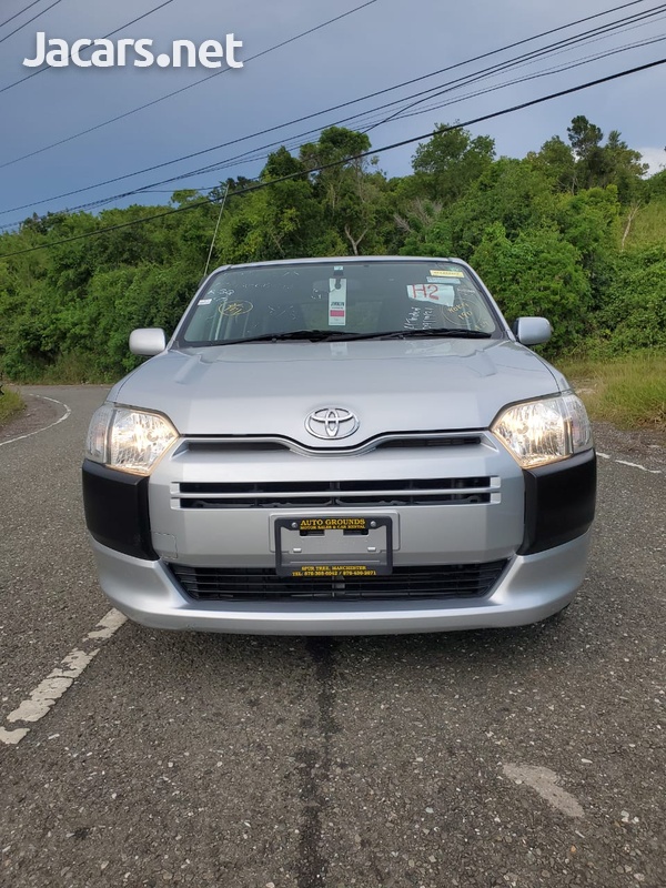 Toyota Probox 1,5L 2016-3
