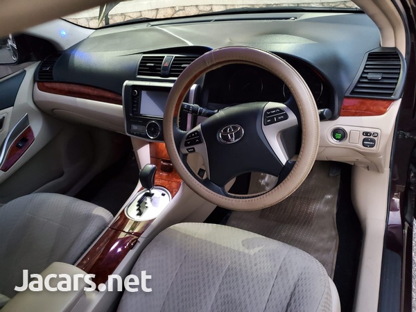 Toyota Premio 2,0L 2016-4