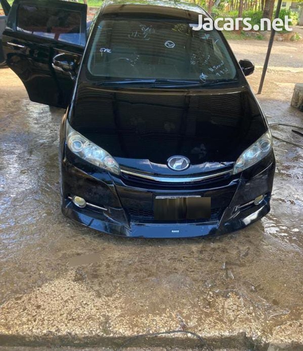 Toyota Wish 1,8L 2013-1