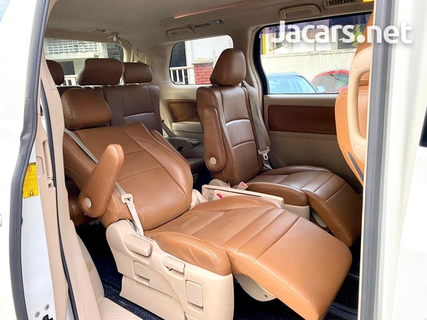 Toyota Vellfire 2,5L 2015-7