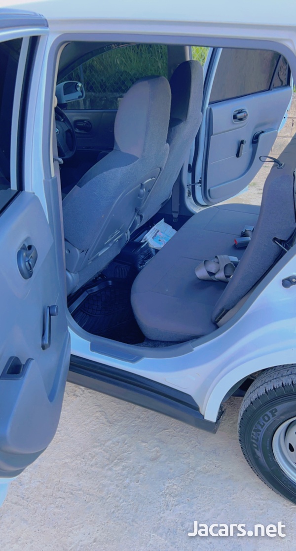 Nissan AD Wagon 1,5L 2017-10