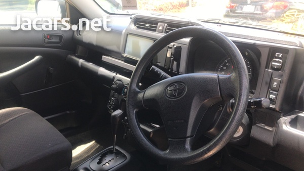 Toyota Probox 1,5L 2017-6