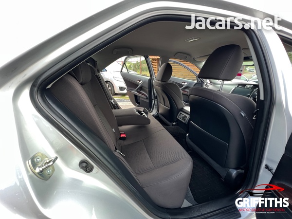 Toyota Mark X 2,5L 2017-14