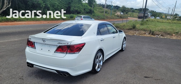 Toyota Crown 3,5L 2014-5