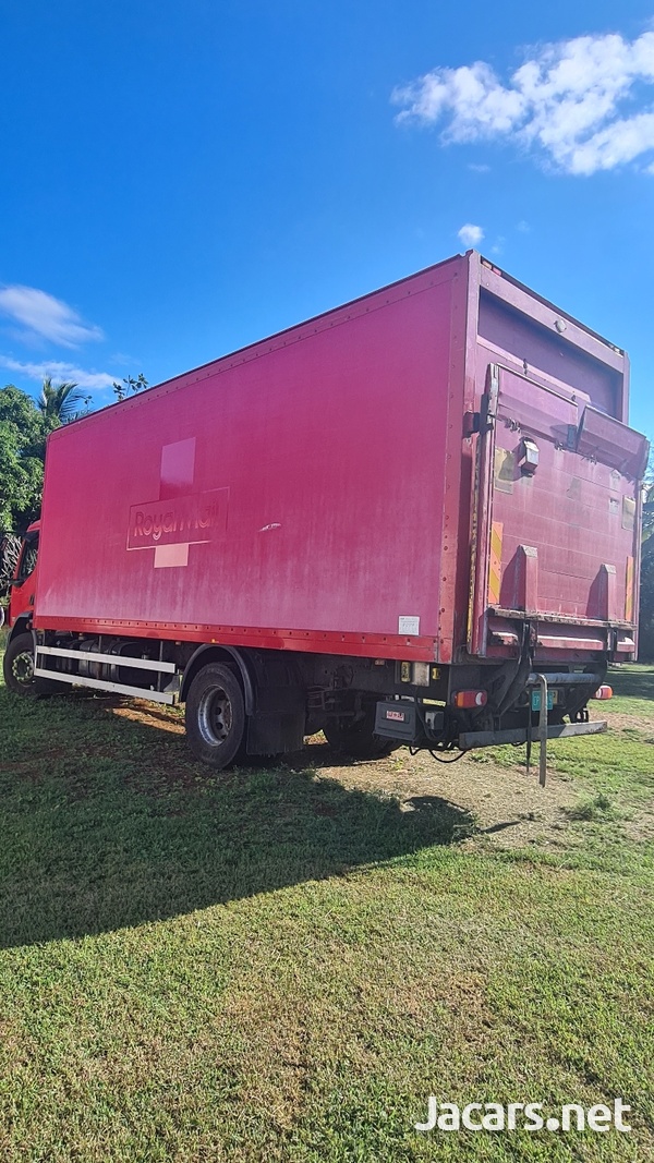 2007 18 TON BOX DAF TRUCK-3