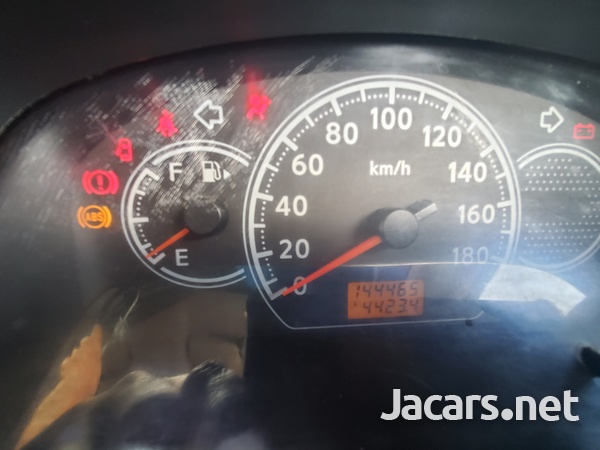 Mitsubishi Lancer 1,2L 2012-4