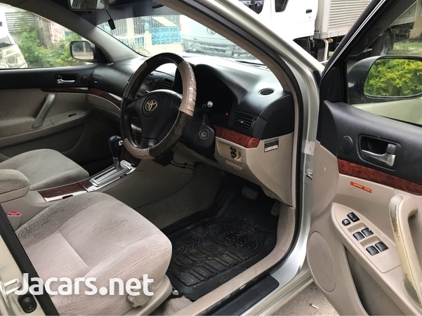 Toyota Premio 1,5L 2003-6