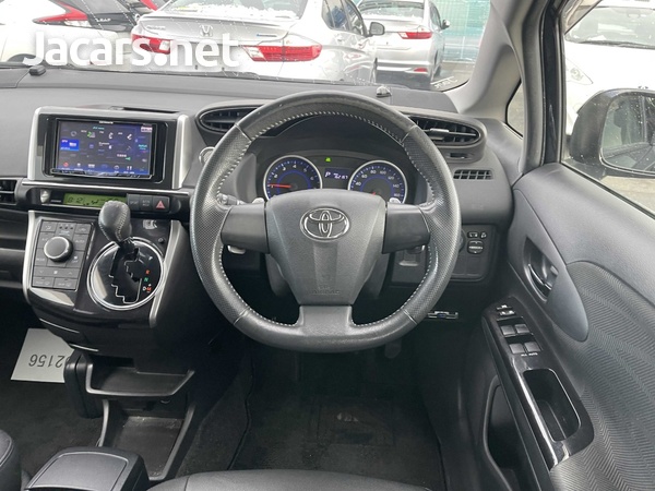 Toyota Wish 1,8L 2013-5