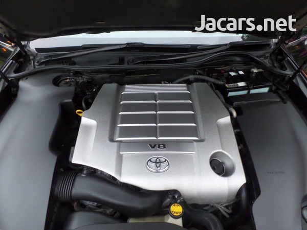Toyota Crown 4,6L 2013-3
