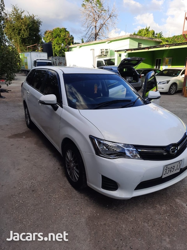Toyota Fielder 1,5L 2014-2