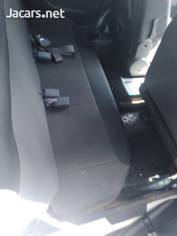 Nissan AD Wagon 1,5L 2012-4