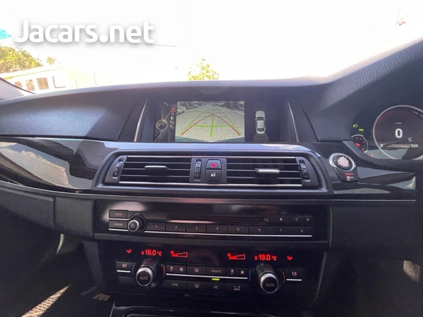 BMW 5-Series 2,0L 2014-10
