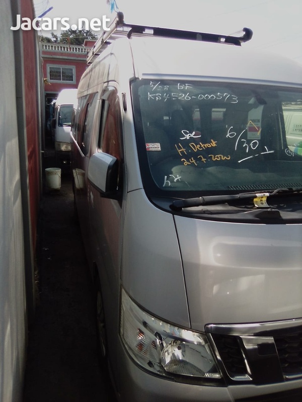 Nissan NV350-5