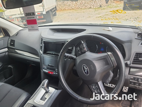 Subaru Legacy 2,5L 2013-7