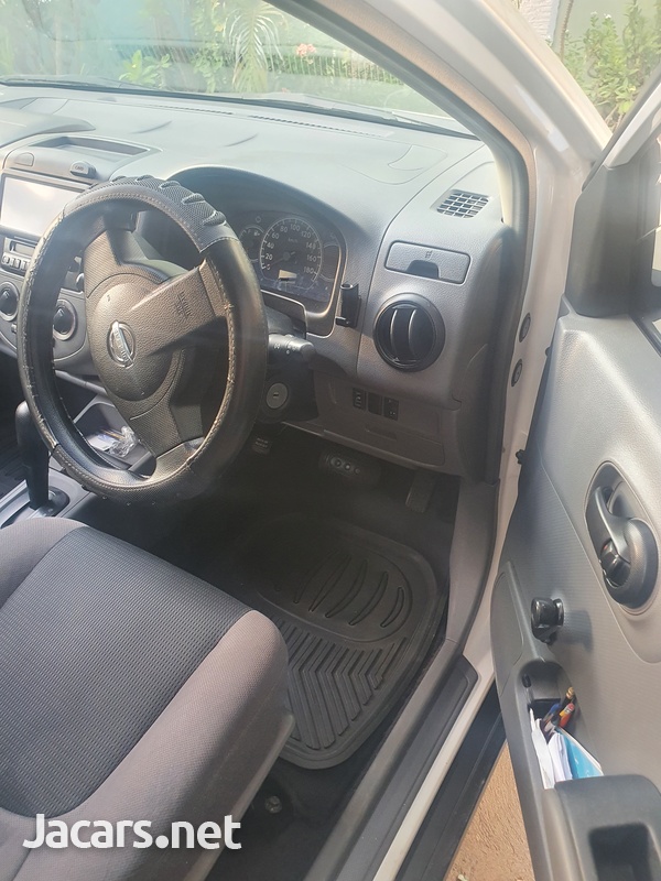 Nissan AD Wagon 1,5L 2012-7