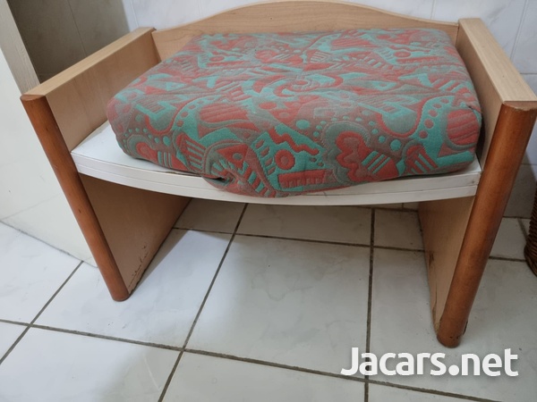BENCH WITH CUSHION
