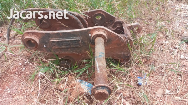 JCB quick hitch-1