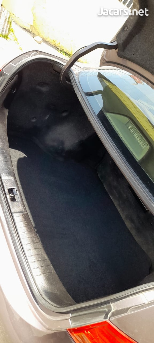 Nissan Bluebird 1,5L 2007-9