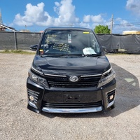 Toyota Voxy 2,0L 2014 Toyota Voxy 2,0L 2014