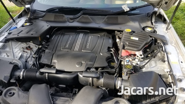 Jaguar X-Type 3,0L 2014-6