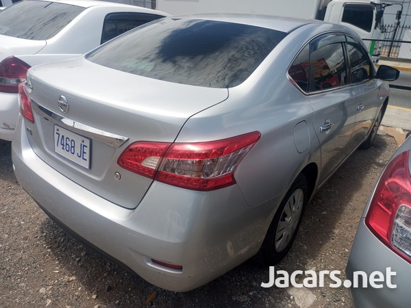 Nissan Sylphy 2,0L 2013-4