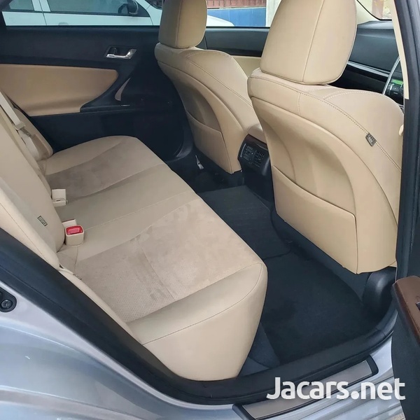 Toyota Mark X 2,5L 2016-5