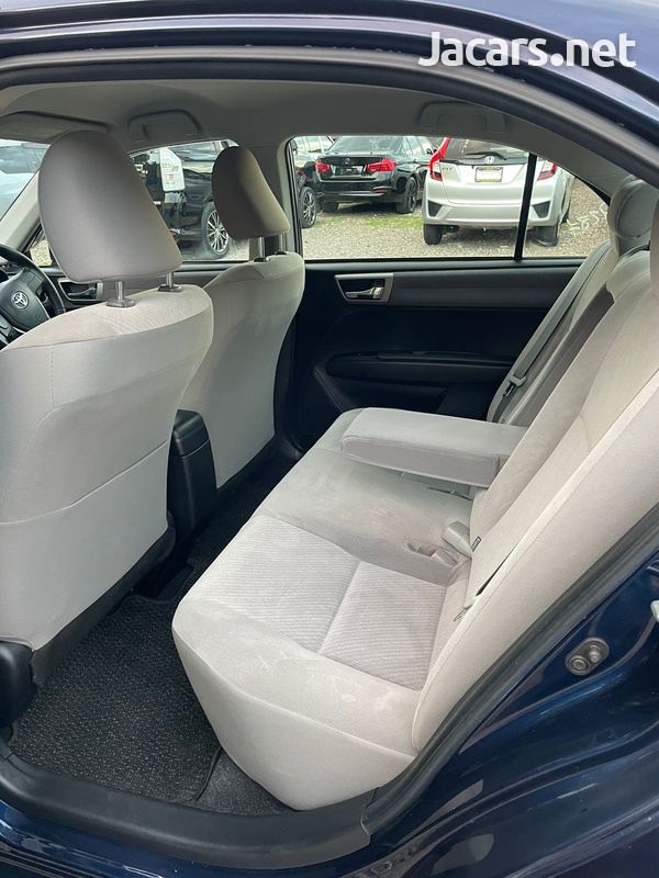 Toyota Axio 1,5L 2013-5