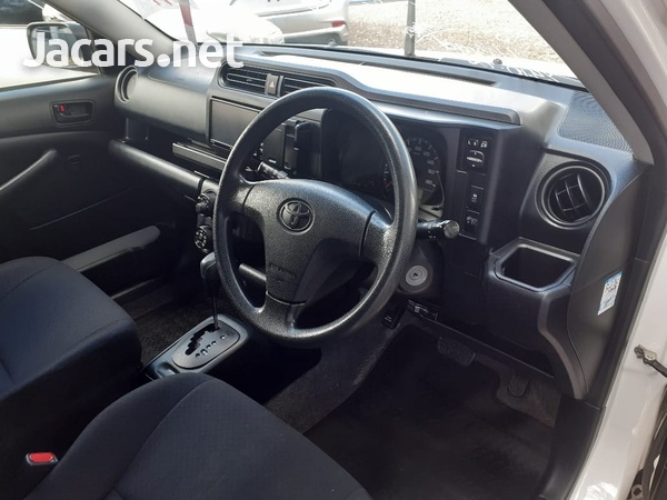 Toyota Probox 1,5L 2016-7