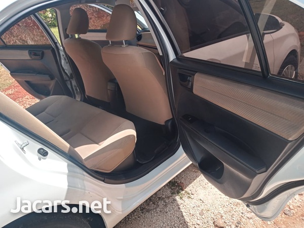 Toyota Axio 1,5L 2015-10