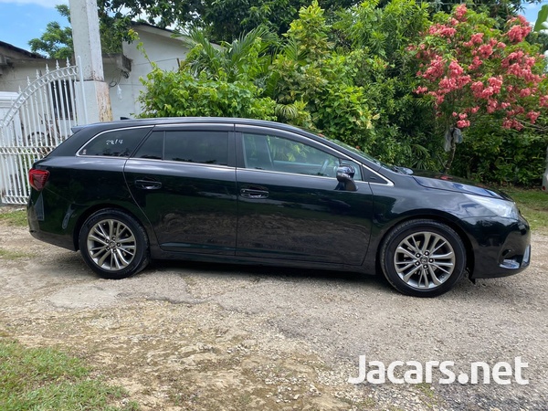 Toyota Fielder 2,0L 2017-8