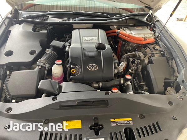 Toyota Crown 2,5L 2016-6