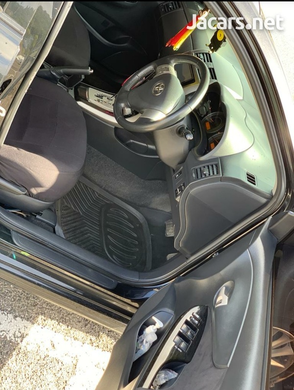 Toyota Fielder 1,8L 2011-3