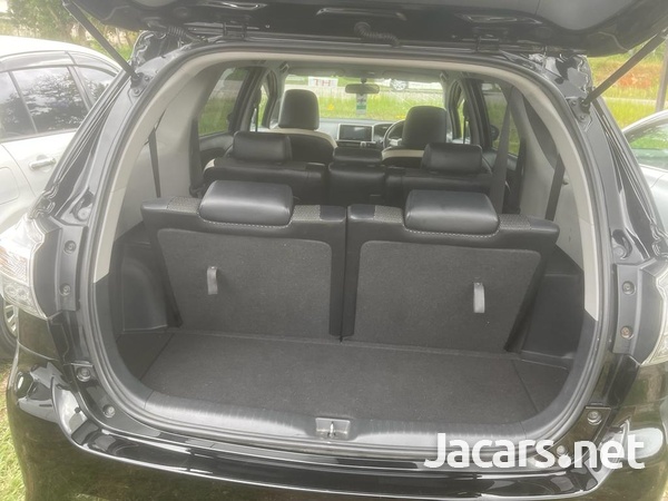 Toyota Wish 1,8L 2013-7