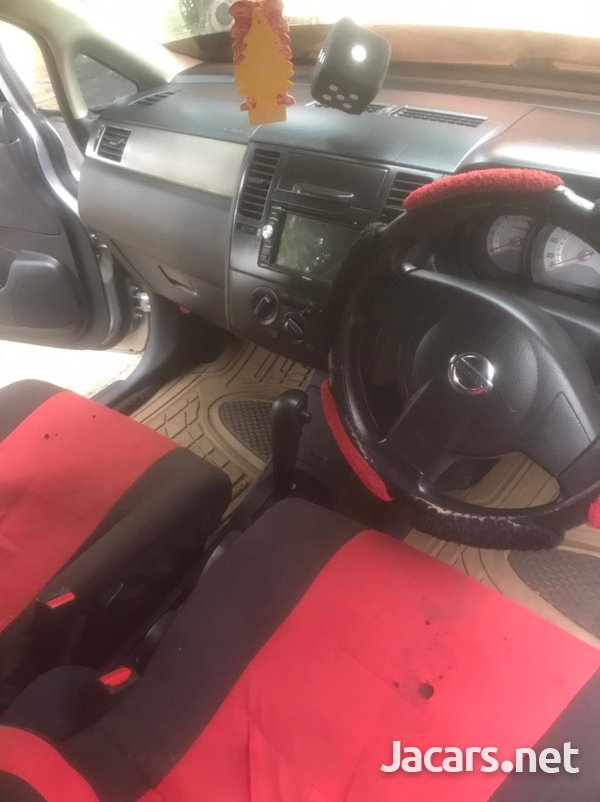 Nissan Tiida 1,5L 2012-3