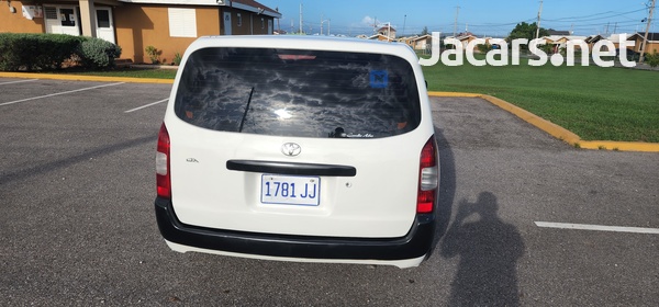 Toyota Probox 1,3L 2014-4