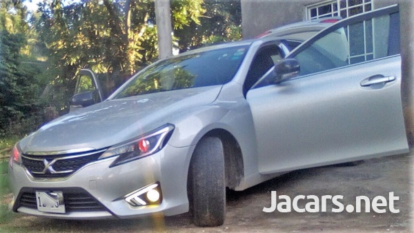 Toyota Mark X 2,5L 2013-3