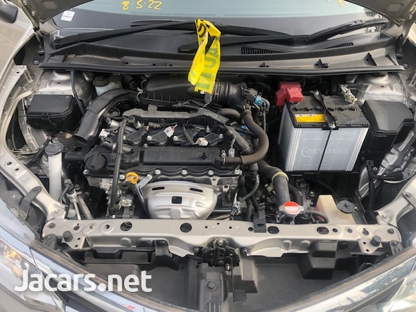 Toyota Axio 1,3L 2016-8