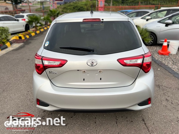 Toyota Vitz 1,0L 2017-7