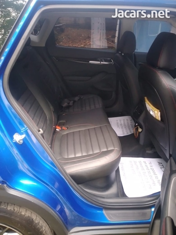 KIA Seltos 1,5L 2022-10